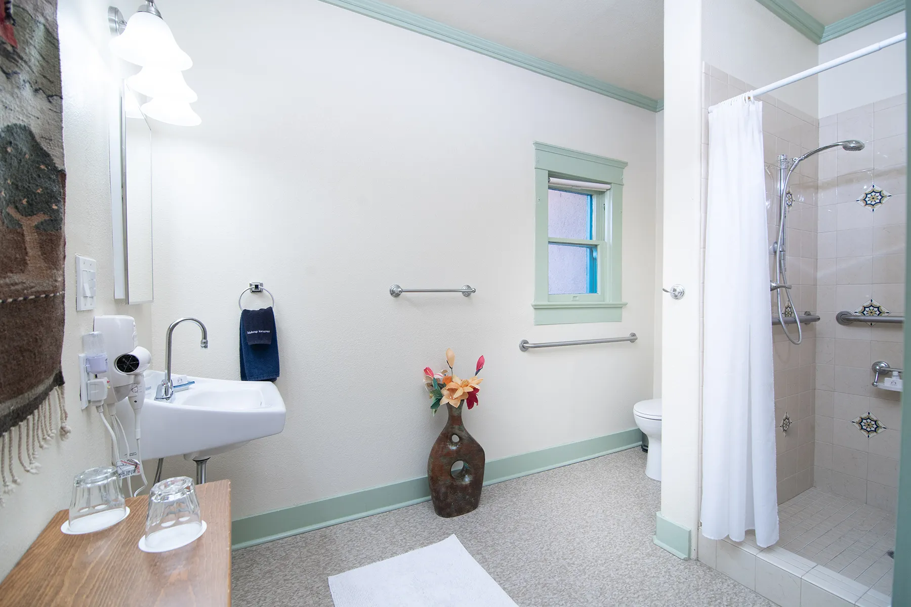 casa-azteca-room-43-suite-bathroom-1