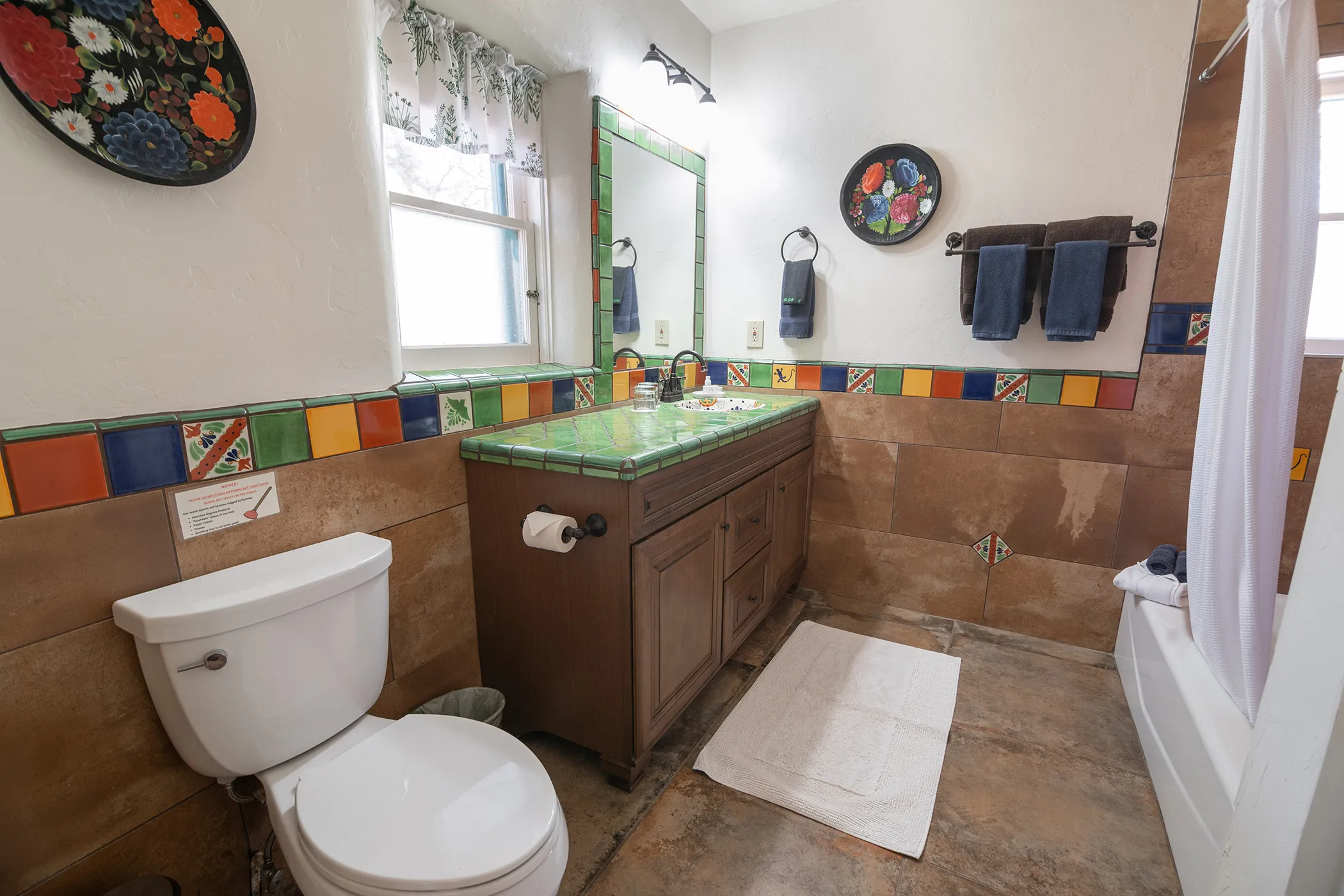 lucias-suite-bathroom-1