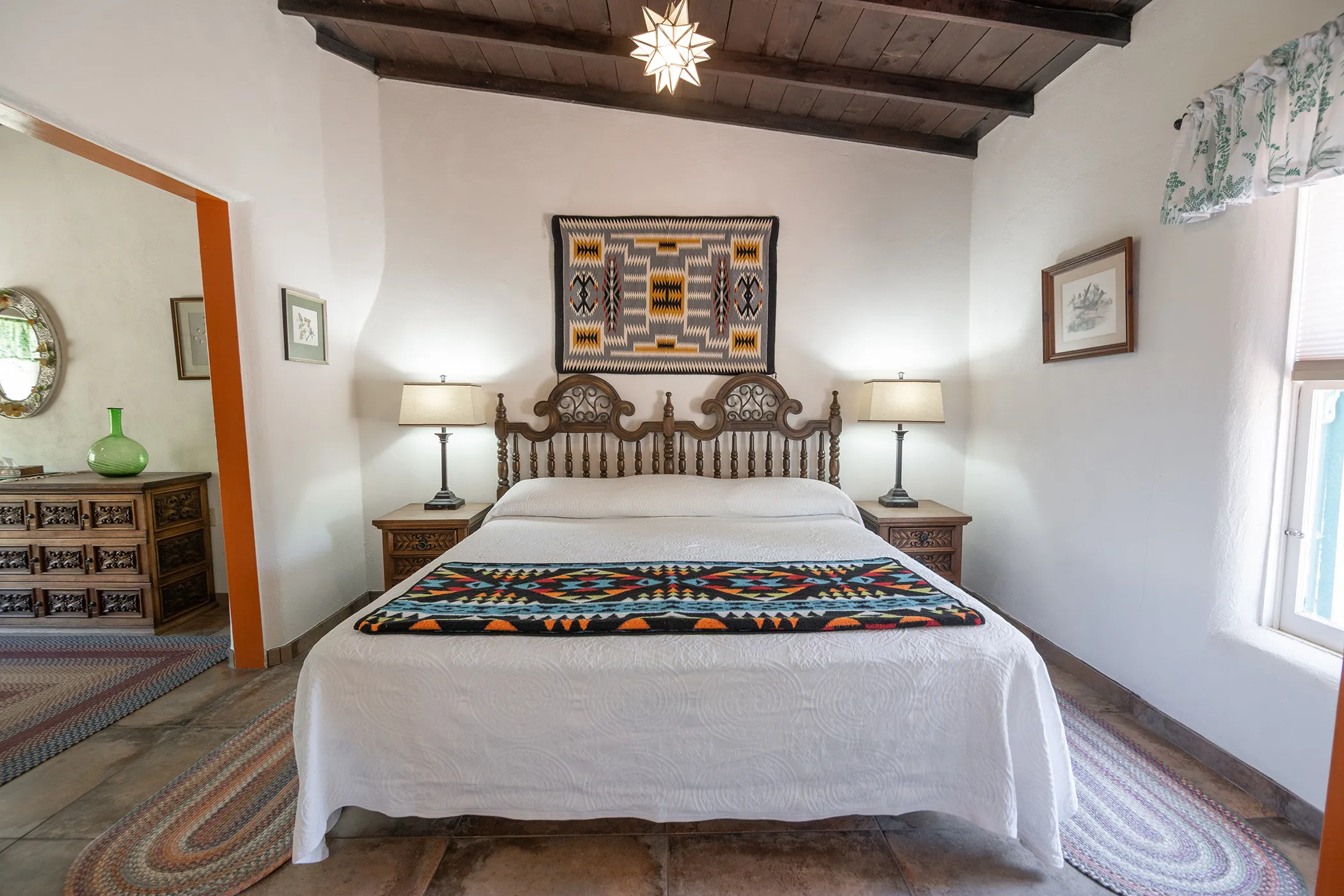 lucias-suite-bedroom-1